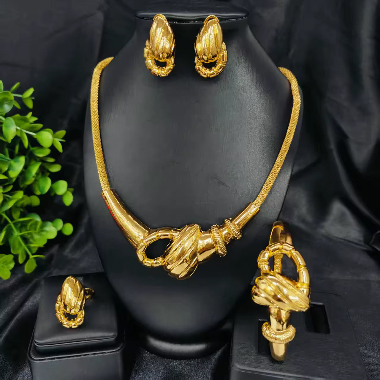 NLB01SPECIAL131 10 sets for £79/-