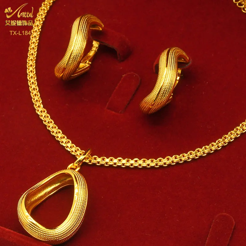 24K Gold Alloy Two-Piece Jewelry Set Indian Dubai Wedding Accessories Sand Gold Twisted Geometric Necklace Earrings for Unisex