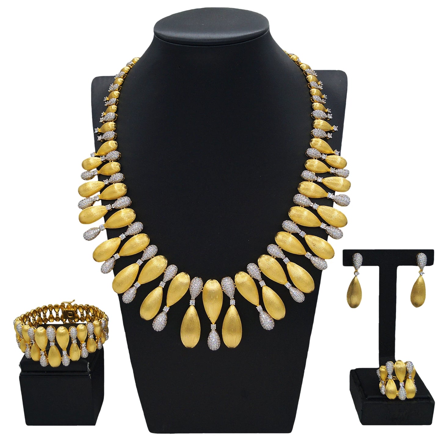 Zhuerrui Dubai Luxury Exquisite Jewelry Four Sets of Hand-diamond-encrusted Bowling Ball Style Women's Engagement Party Jewelry