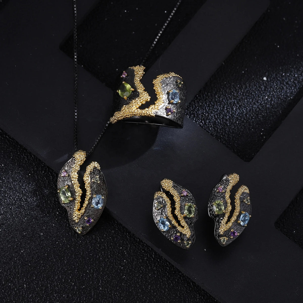 ArtistA Abiding Special Design Natural Stone Peridot Topaz Gemstone Gold Plated & Gun Black Plated 925 Silver Ring Necklace Earrings Set