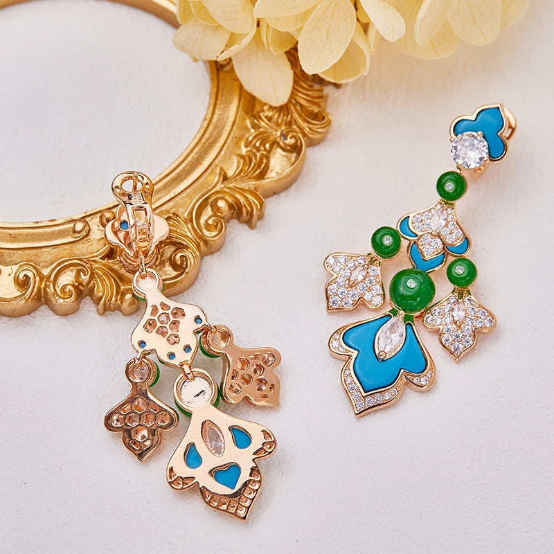 Hot Selling Products 2023 Luxury  Blue Leaf-Shaped Banquet Chain Exaggerated Women's Evening Wear Accessories Wit