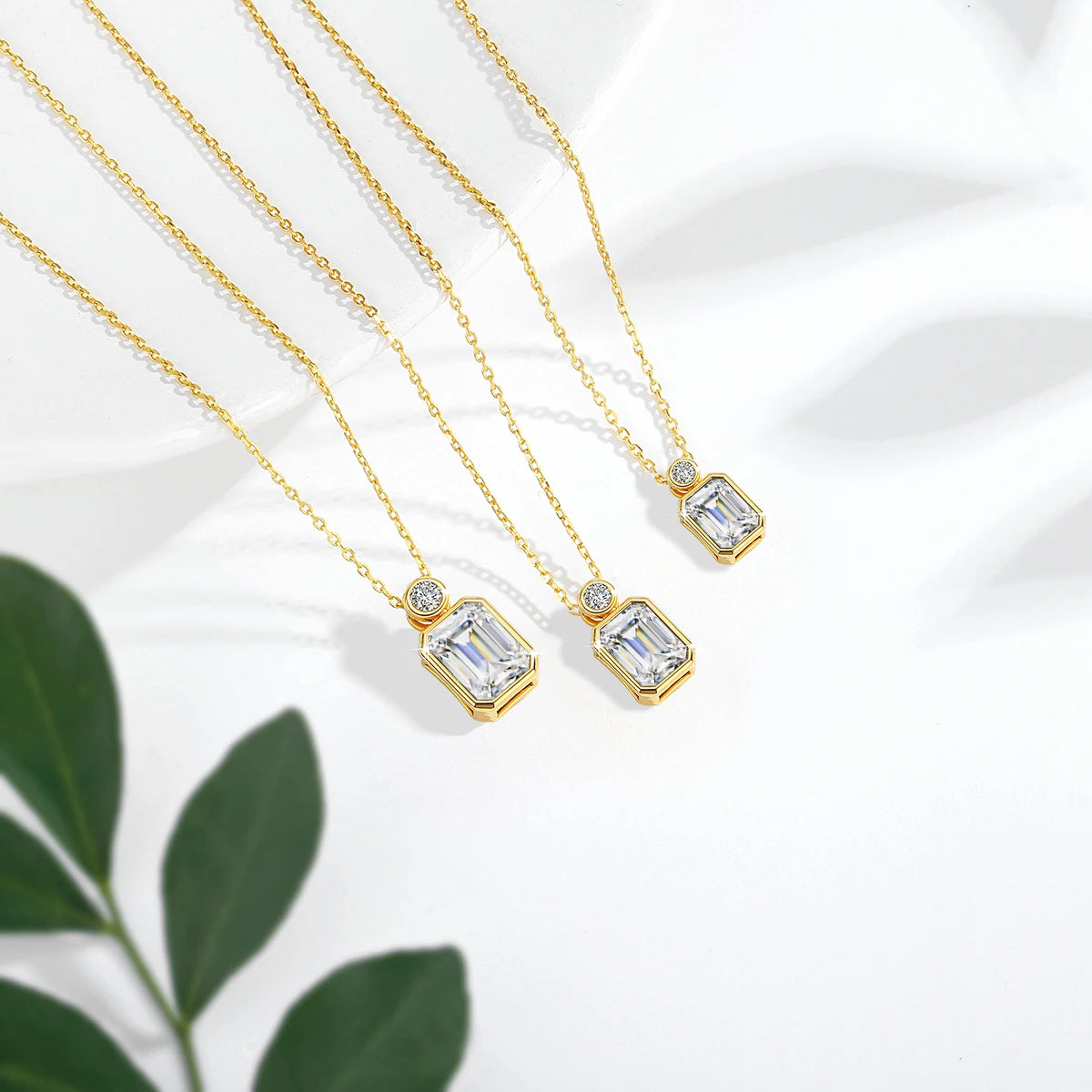 Gioiellieri 14K Gold Hollow Jewelry Pendant 2 Carat 3 Carat 4 Carat Emerald Cut White Moissanite Diamond Gold Pendant Necklace Woman