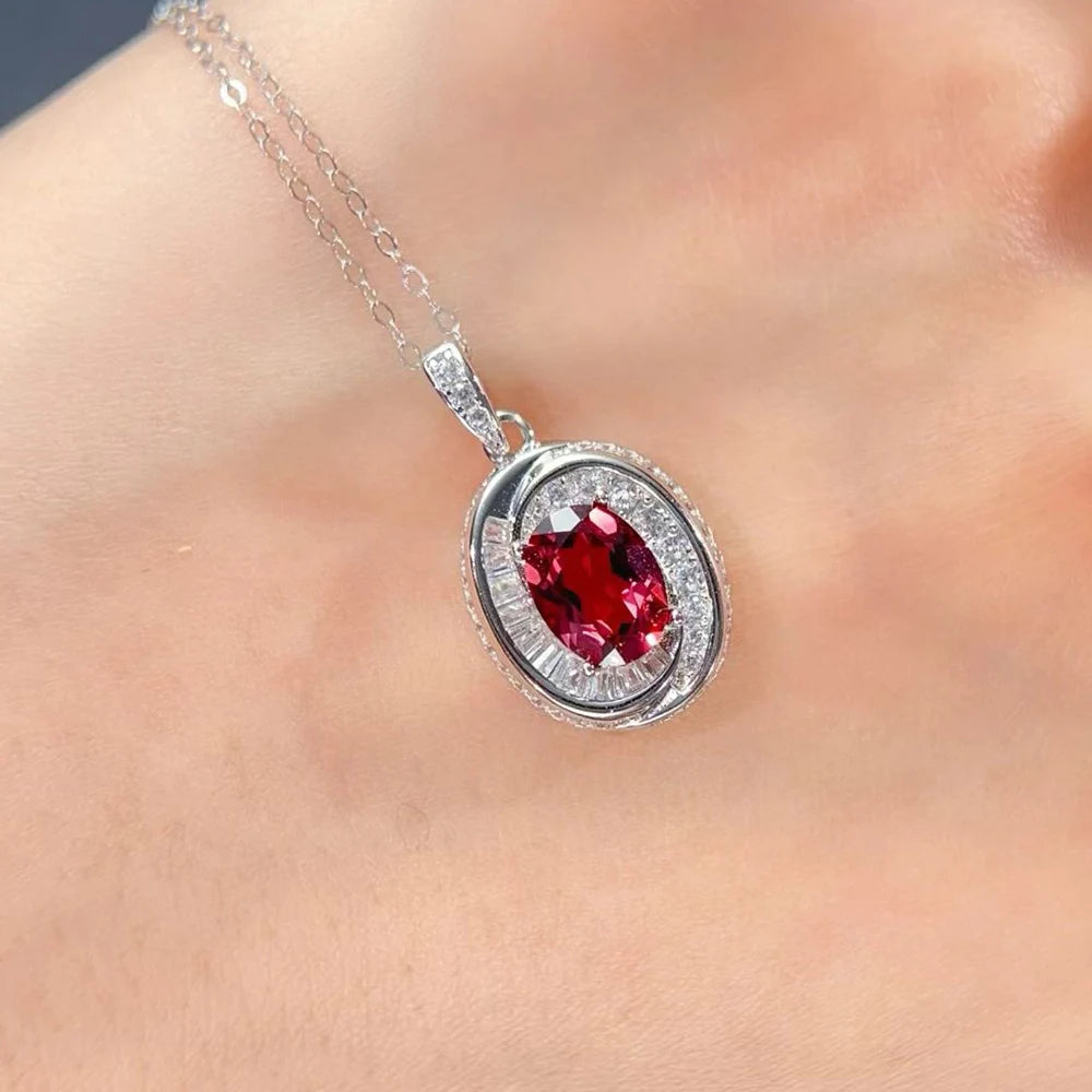 Gioiellieri Natural Gemstone Pendant with Pyrope Garnet for Ladies S925 Silver Fine Jewelry High Quality Dark Red Stone Necklace for Party