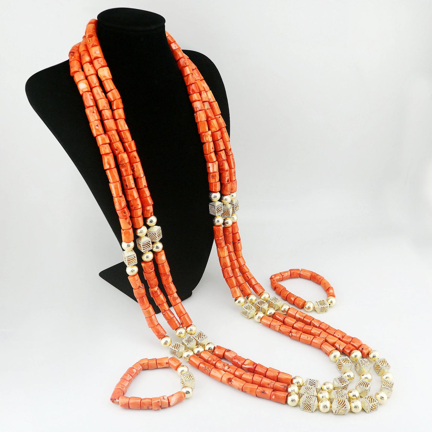 Zhuerrui Elegant Red Coral Beads Design Set Gold Accessories Necklace Sets Exquisite Craftsmanship Suitable for Party CL3162