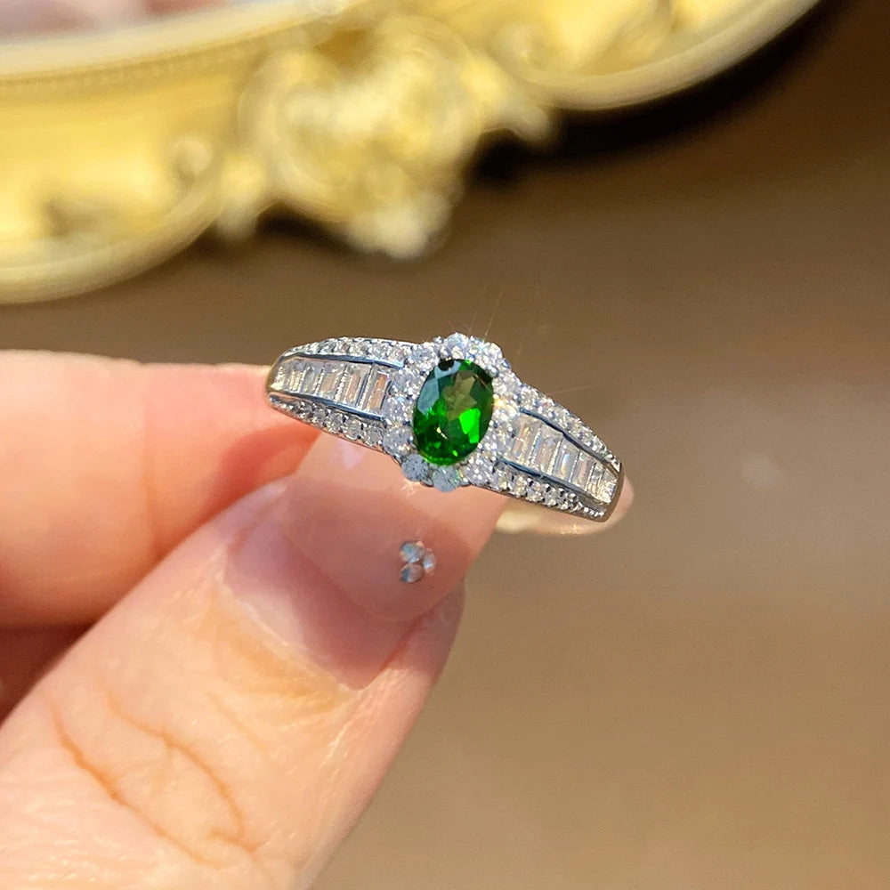 Gioiellieri High Quality Natural Diopside Ring S925 Silver Inlay Simple Design Women Clavicle Chain Gemstone Jewelry
