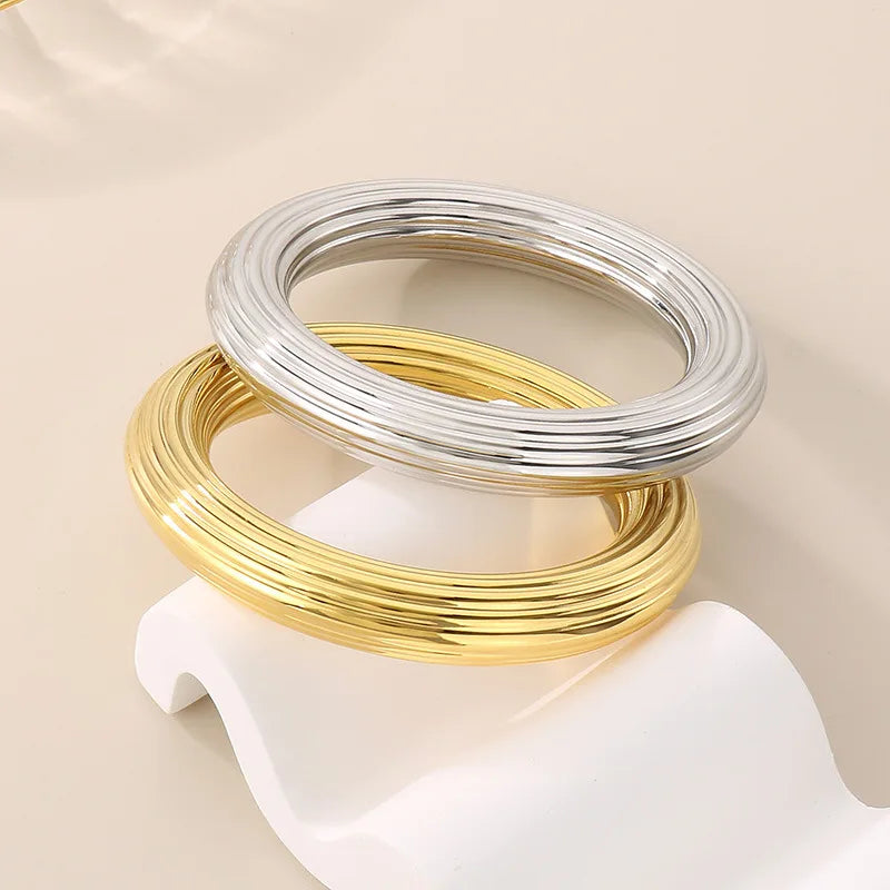 Kalen Popular Lady Stripe Bangle Bracelet 18K Gold-Plated Stainless Steel Hollow Fine Jewelry Trendy Bangle for Women