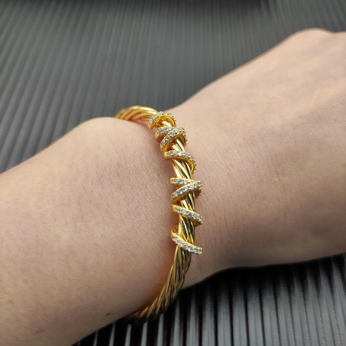 FASHIONISTA DY High-Quality 4mm Gold-Plated Diamond-Set Bracelet, Unisex Silver-Plated Diamond-Set Bracelet, Jewelry