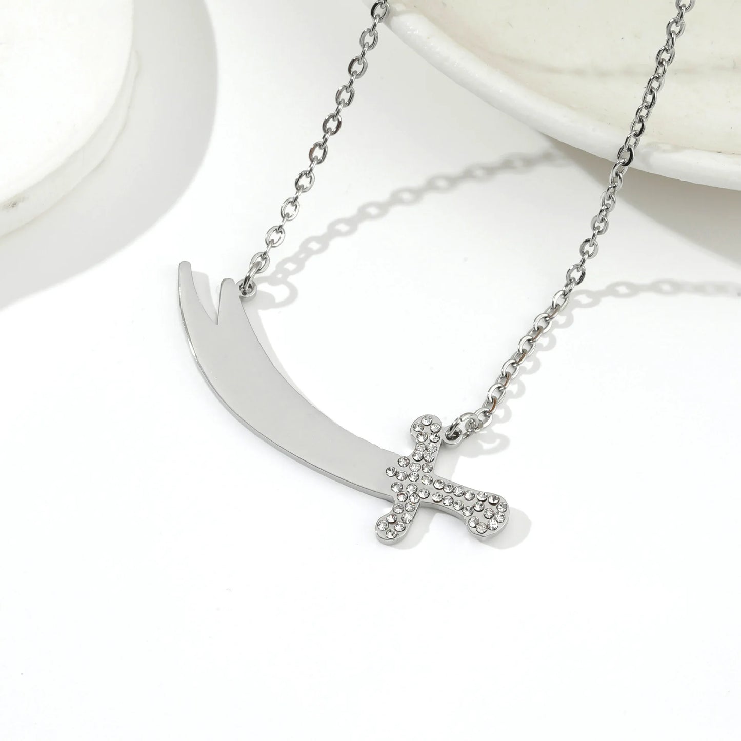 New Curved Sword Stainless Steel Electroplated Necklace Pendant for Women-Light Luxury High-End Exquisitely Crafted