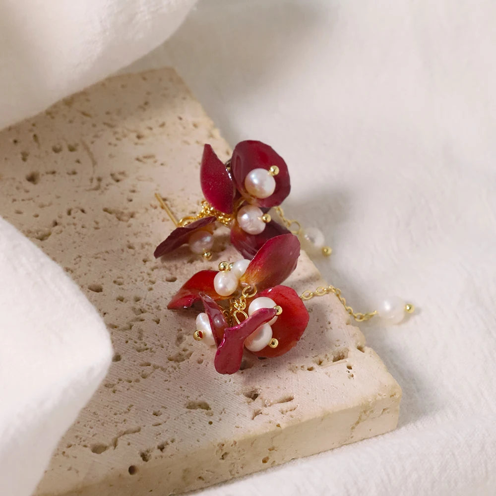 Natural Freshwater Pearl Drop Gum Petal Earrings Korean Style Women Luxury Jewelry Fashion Ladies and Girls Gift GE1520