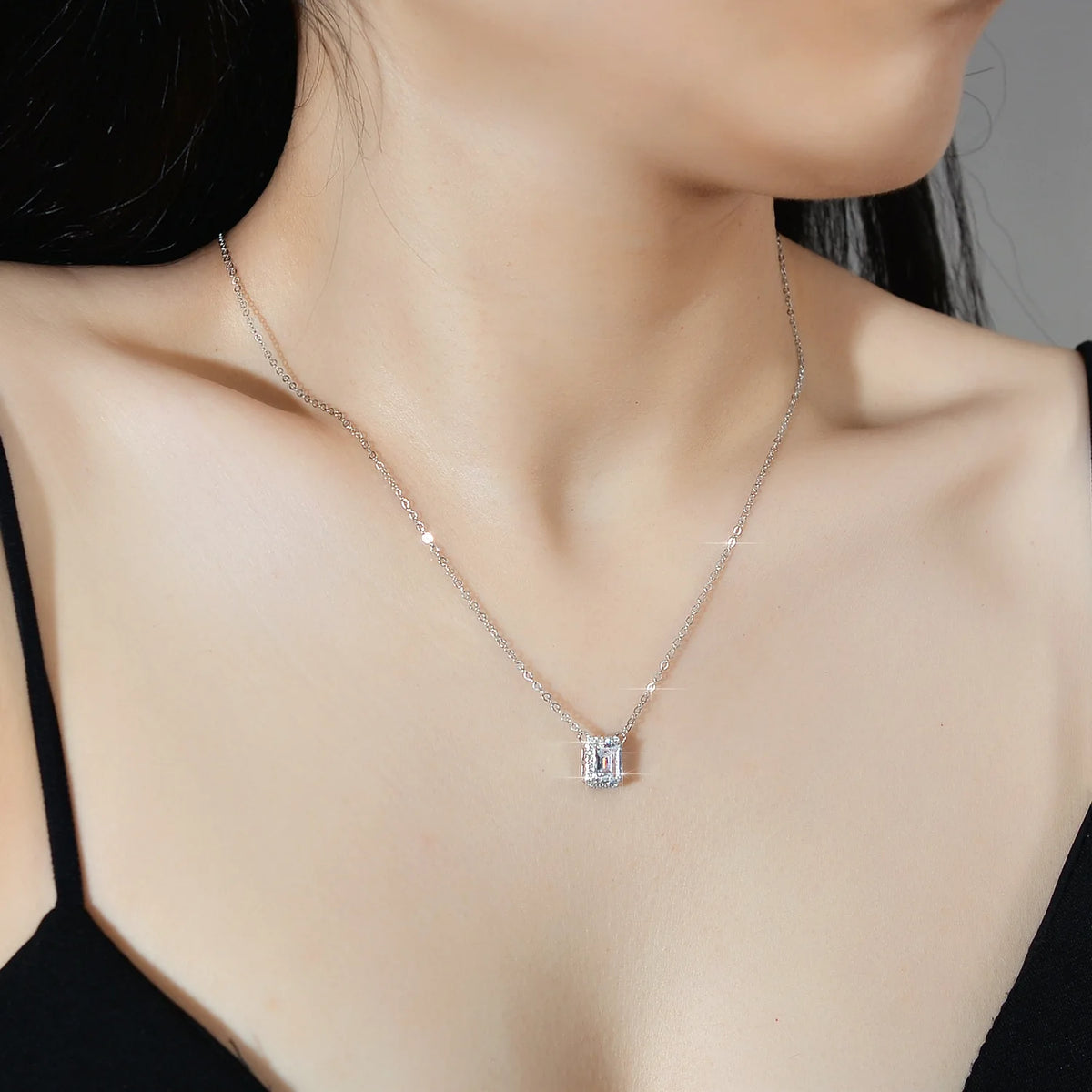 ArtistA Famous Jewellery S925 Silver 2 Carat Emerald Cut Moissanite Ring Pendant Necklace Earrings Jewelry Set for Women