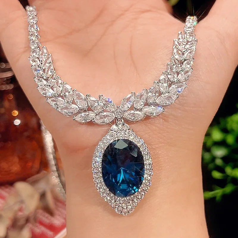 REDheart Copper Inlaid Zircon Gold-Plated Flower Shape Third Party Certified Premium Banquet Fashion Pendant Necklace