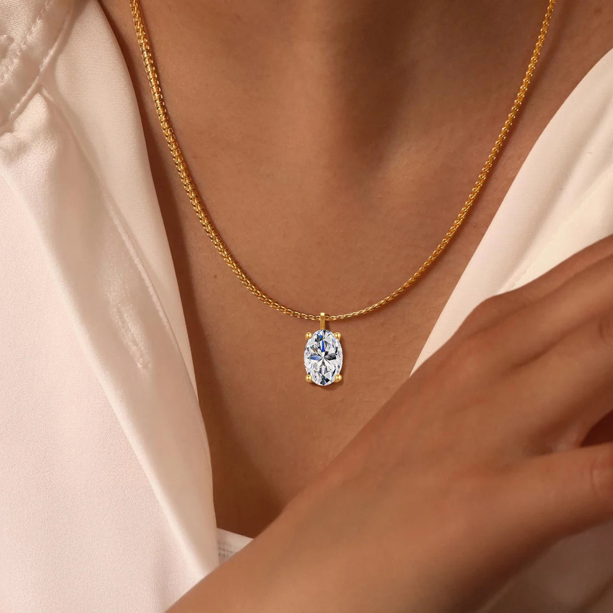 Gioiellieri Luxury Gold Jewelry Supplier Woman Mother's Day Gift Hollow 14K Gold 1ct 2ct 3ct Oval Moissanite Diamond Pendant