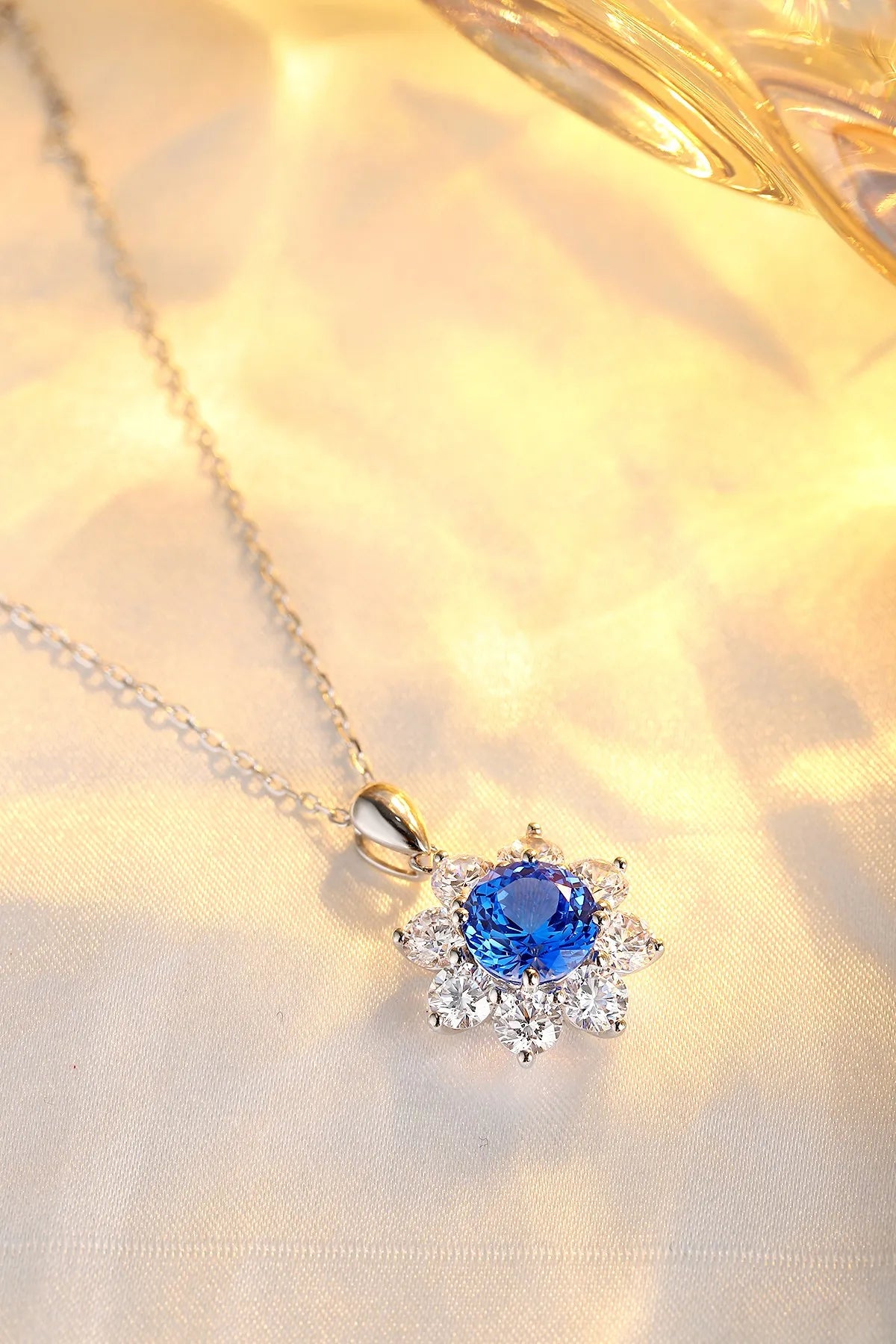 Gemfiori Anster 925 Sterling Silver High-quality Cultivated Cobalt Spinel Necklace - Suitable for Parties or As a Gift