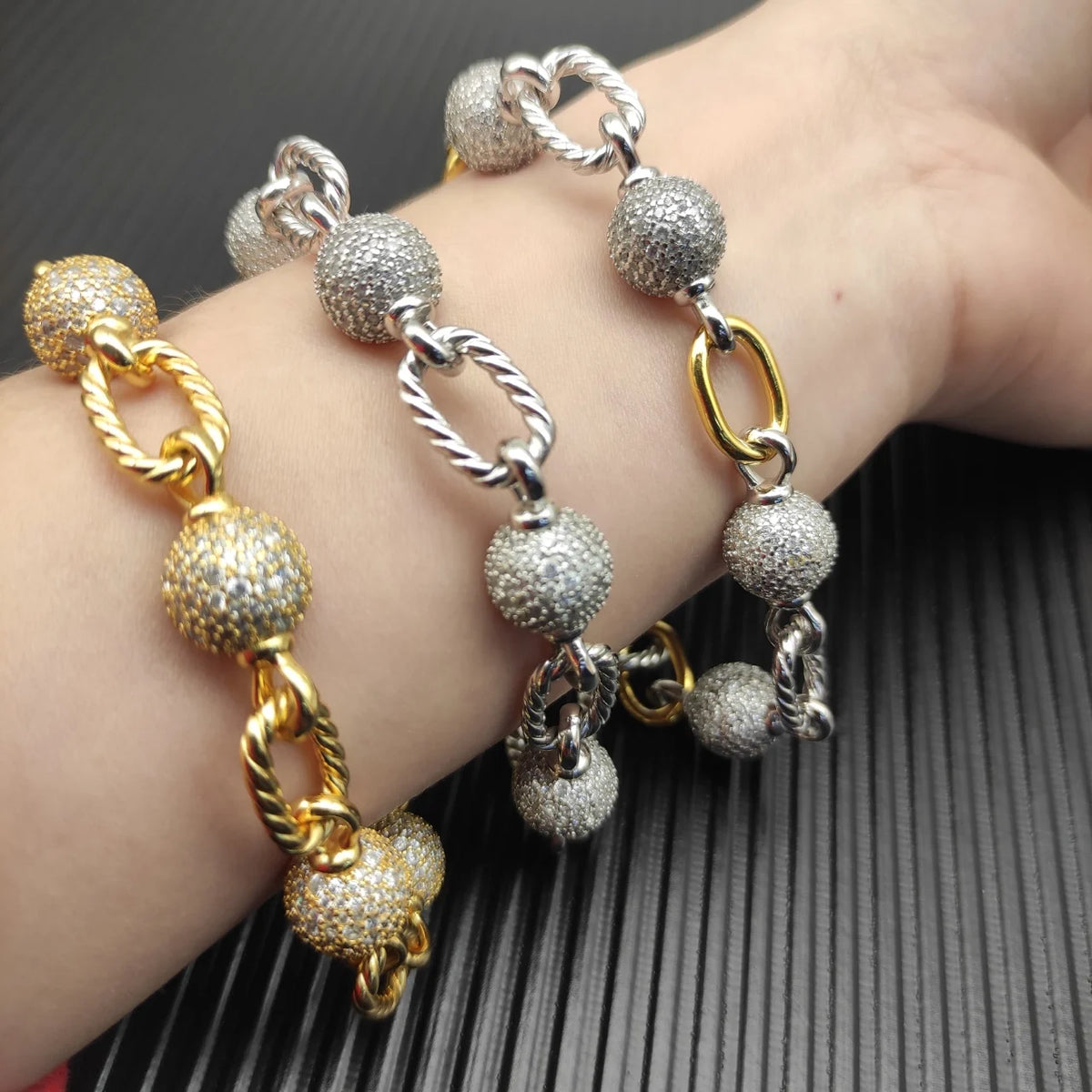 FASHIONISTA DY High-Quality Silver-Plated Round Brilliant Diamond Fashion Bracelet, Gold-Plated Diamond Bracelet, Jewelry