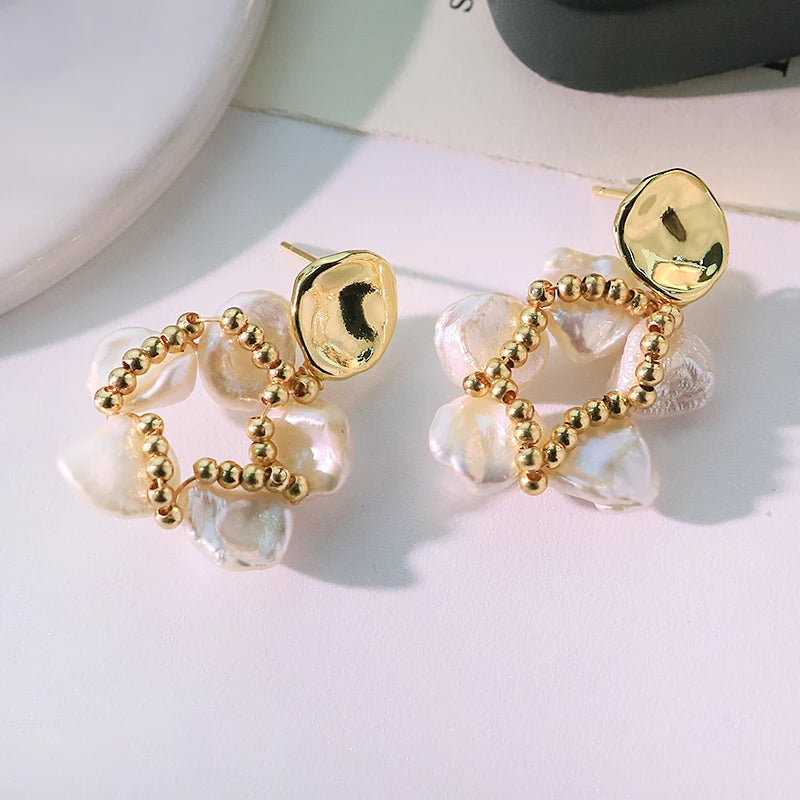 Baroque Natural Pearl Copper Bead Flower Pendant Earrings 18k Gold Plated Luxurious Earrings for Banquet Wedding Wife GE1815