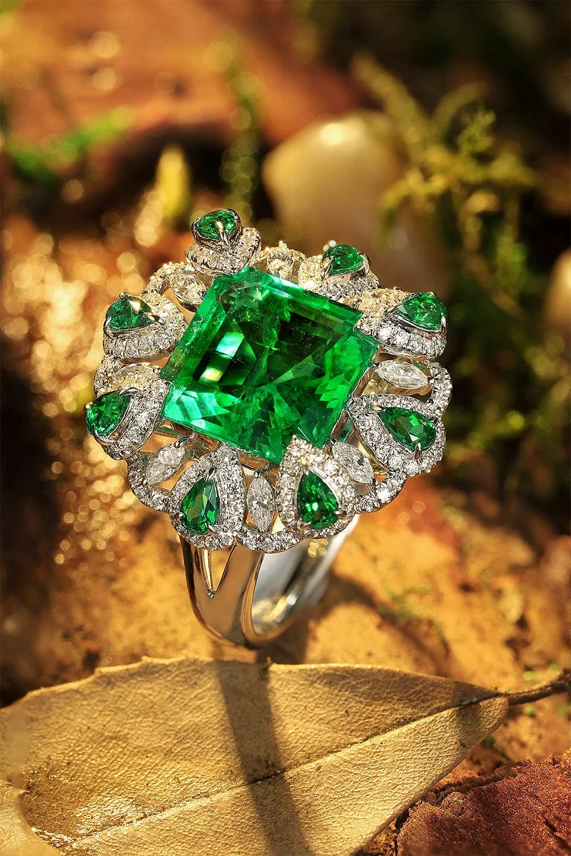 Gemfiori Luxury Jewelry maker Custom Jewelry Ring 18k Gold Ring with Lab Grown Emerald CVD Diamond from Shenzhen factory