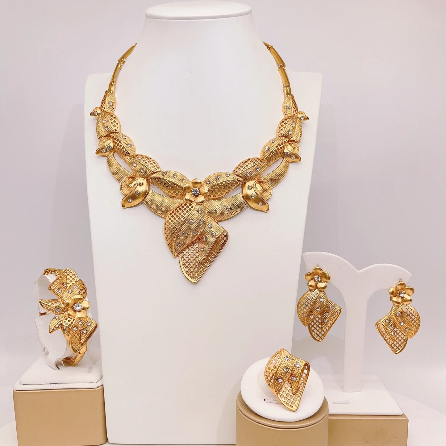 Zhuerrui Fashionable Wedding Good Jewelry Set Factory Rose Beads Necklace Jewelry Sets Latest Women's Birthday Party DH2310125