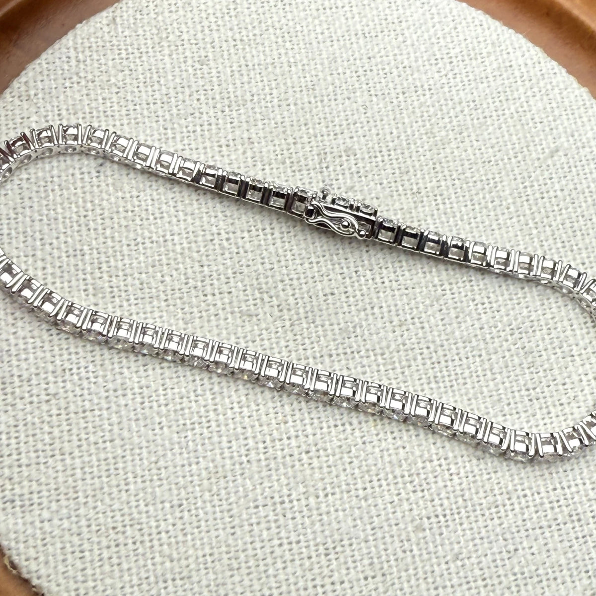 ArtistA 18K 2.5mm Round Lab Diamond White Gold Tennis Bracelet for Gift