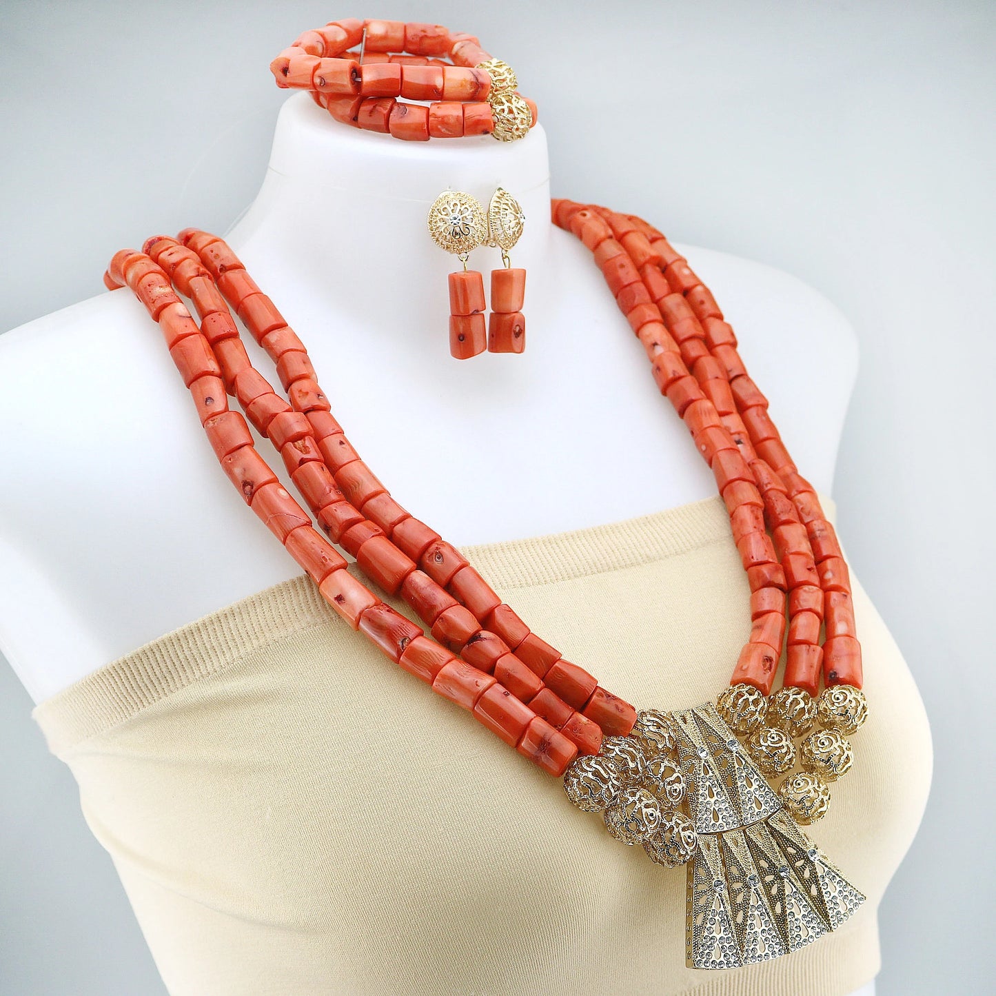 Zhuerrui Elegant Red Coral Beads Design Set Gold Accessories Necklace Sets Exquisite Craftsmanship Suitable for Party CL3164