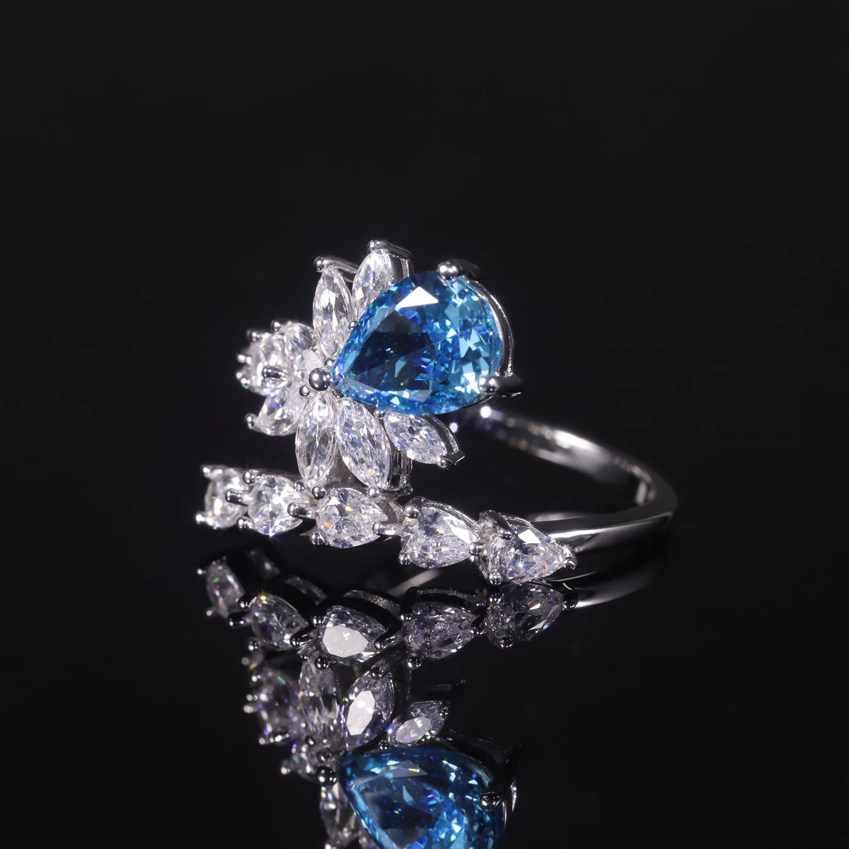 ArtistA AR442 Abiding Pear Cut 7x9MM Aqua Blue CZ Diamond Beautiful Stone 925 Sterling Silver Cubic Zirconia Wedding 2 Tone Ring