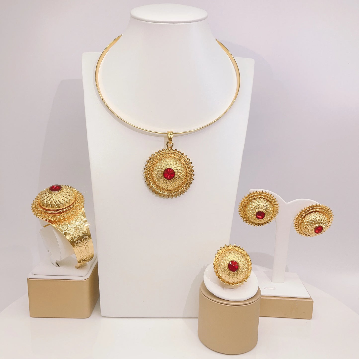 Zhuerrui Simple 24K Gold Plated Jewelry Sets Red Big Bead Necklace Bracelet Jewelry Set Latest Woman Party Gifts HN21030214
