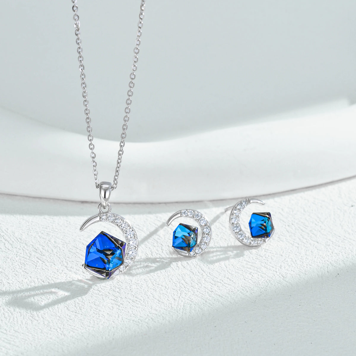 ArtistA OEM ODM 925 Sterling Silver Blue Austrian Crystal Moon Jewelry Set Necklace Stud Earrings for Women Anniversary Wedding Gift