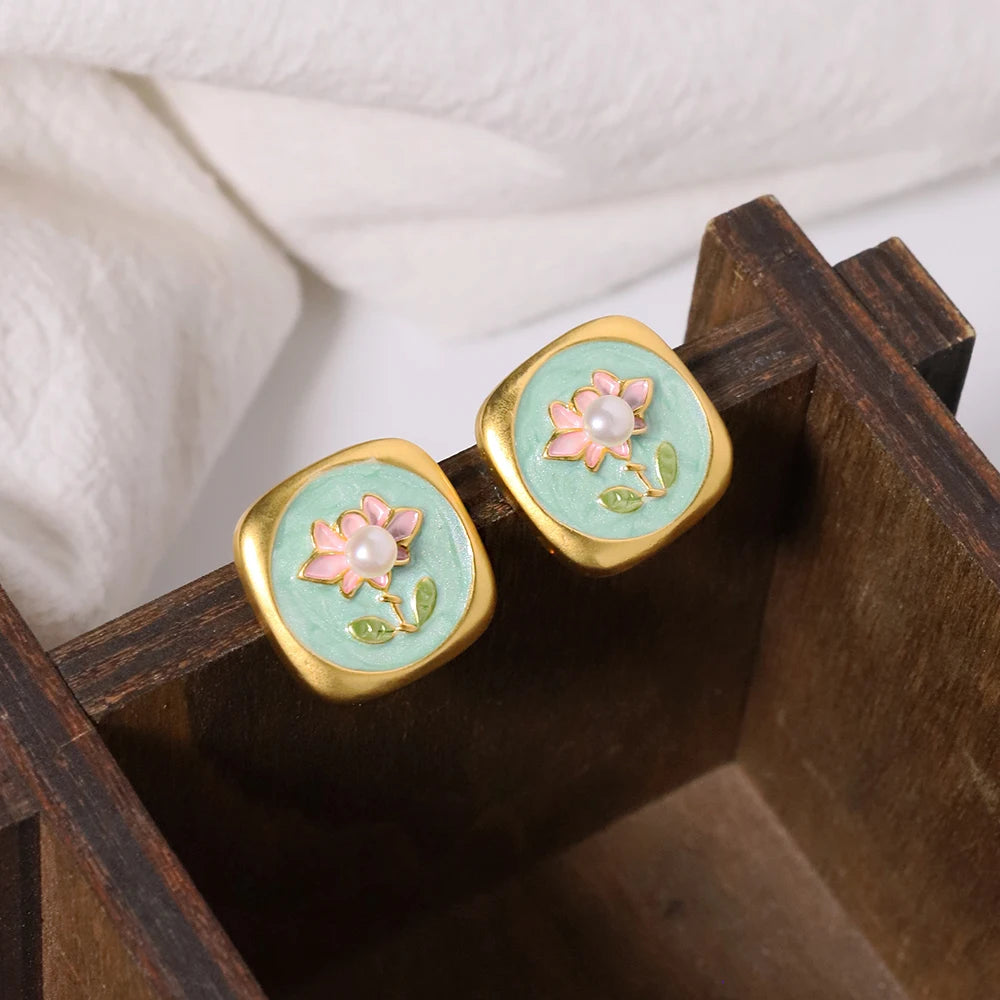 Natural Pearl Green Relief Flower Square Earrings Korean Style Women Luxury Jewelry Fashion Ladies and Girls Gift GE1581