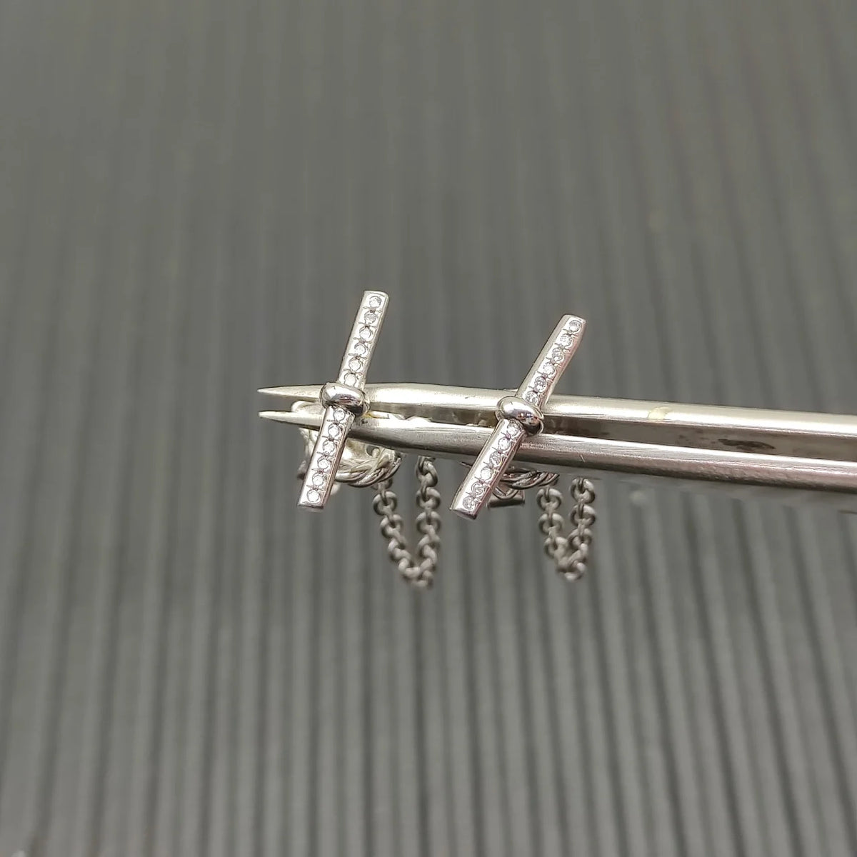 DY High-Quality Silver-Plated 38.2mm Diamond Earrings. Gold-Plated Earrings. Wholesale Jewelry.