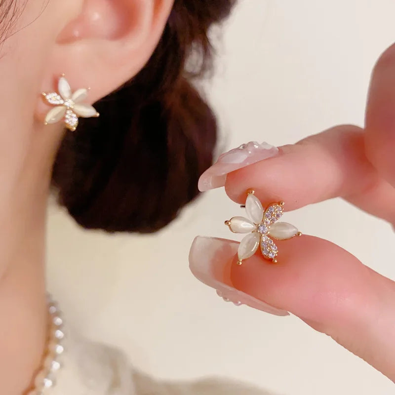 Top Quality Fashion Exquisite Cat Eye Stone Flower Necklace and Earrings Set Classic Real Gold Plated Jewelry Set for Women