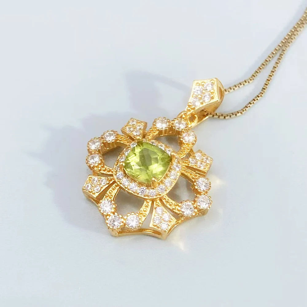 Gioiellieri Natural Peridot Pendant for Women S925 Sterling Silver Fine Jewelry Genuine Green Gemstone Necklace for August Birthstone Gift