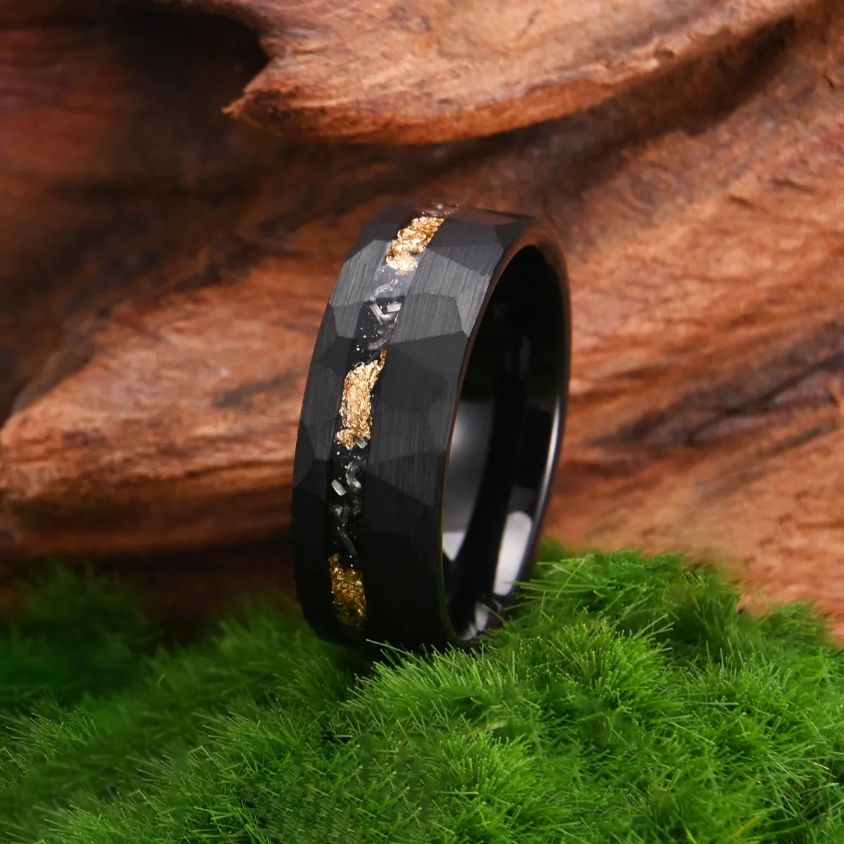 New Fashionable Tungsten Carbide ring with gold foil debris Wedding Engagement  8mm Black Hammered Finish Couples Ring