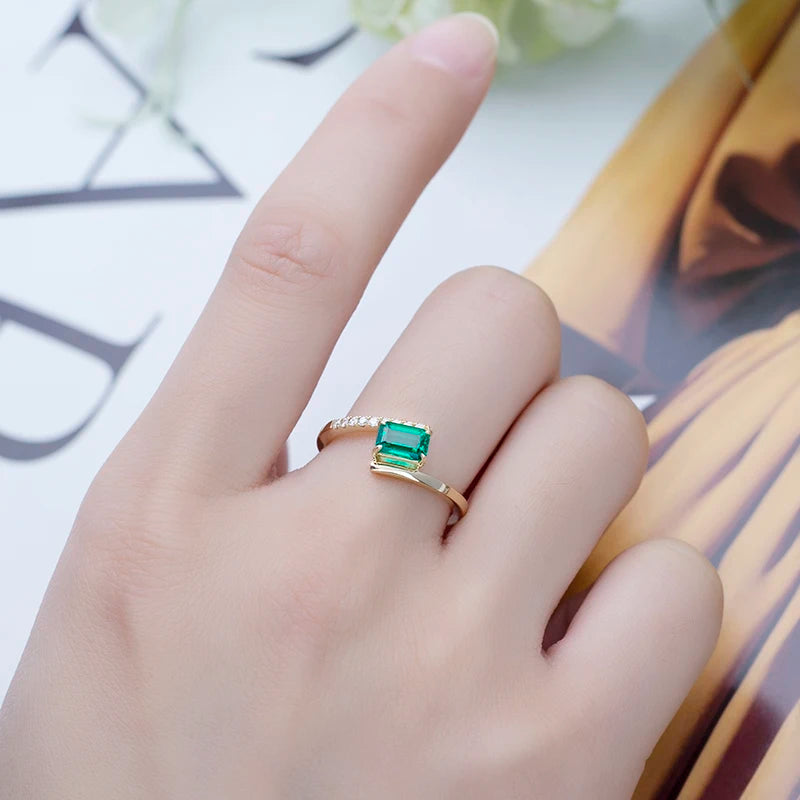 Gemfiori MS-611 18k Gold Women Fashion Jewelry DEF Round Cut Moissanite Square Emerald Ring