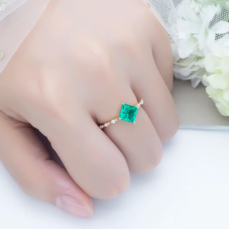 MS-607 18k Gold Custom Elegant Women  Fashion Jewelry Sample Style Square Emerald Ring