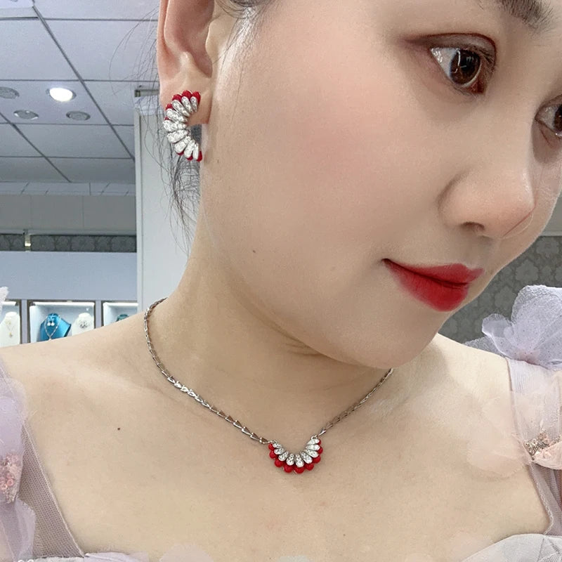 2025 New Cute Bent Moon Necklace Earrings Two-Piece Set Compact and Exquisite Brass Jewelry with Zircon for Men and Women