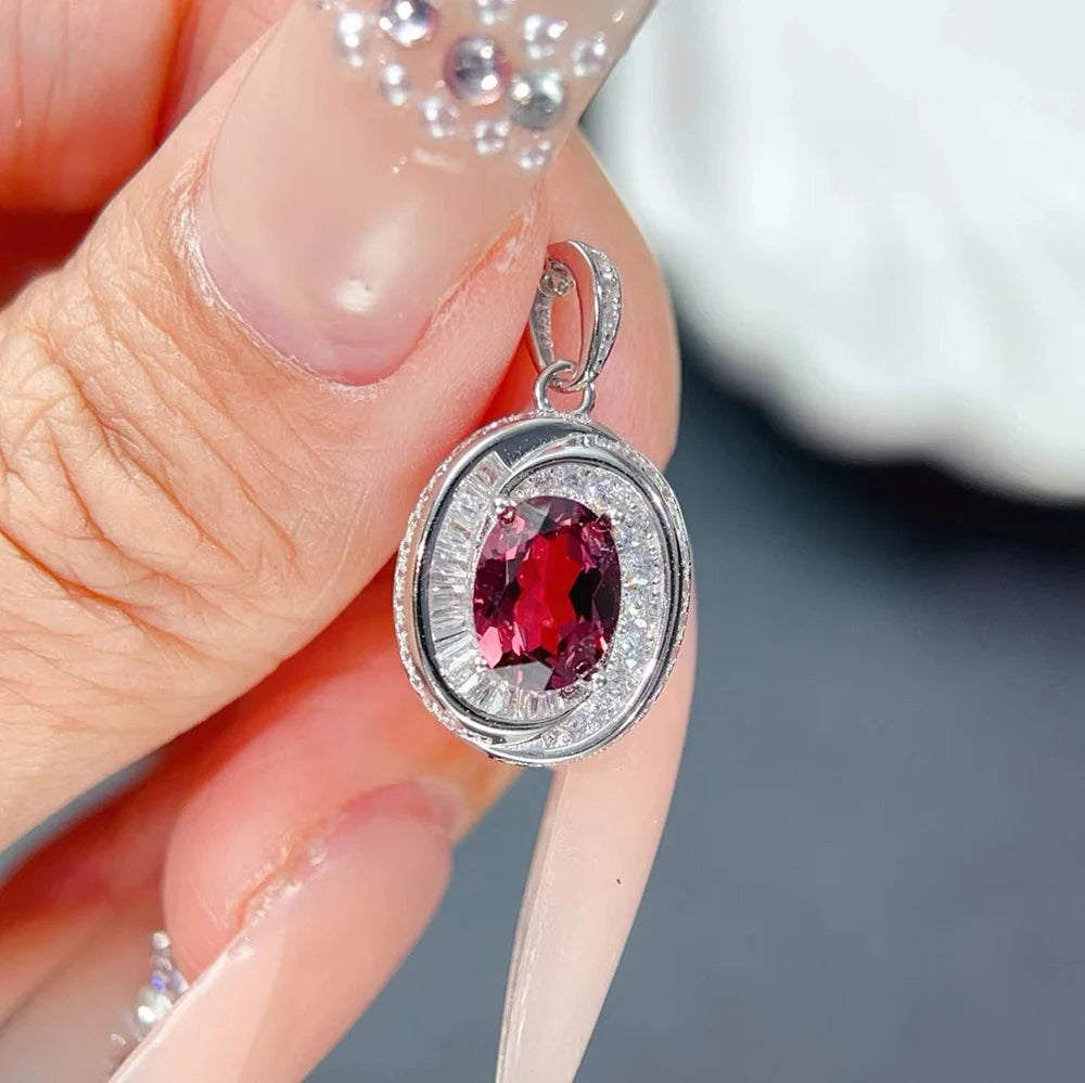 Gioiellieri Natural Gemstone Pendant with Pyrope Garnet for Ladies S925 Silver Fine Jewelry High Quality Dark Red Stone Necklace for Party