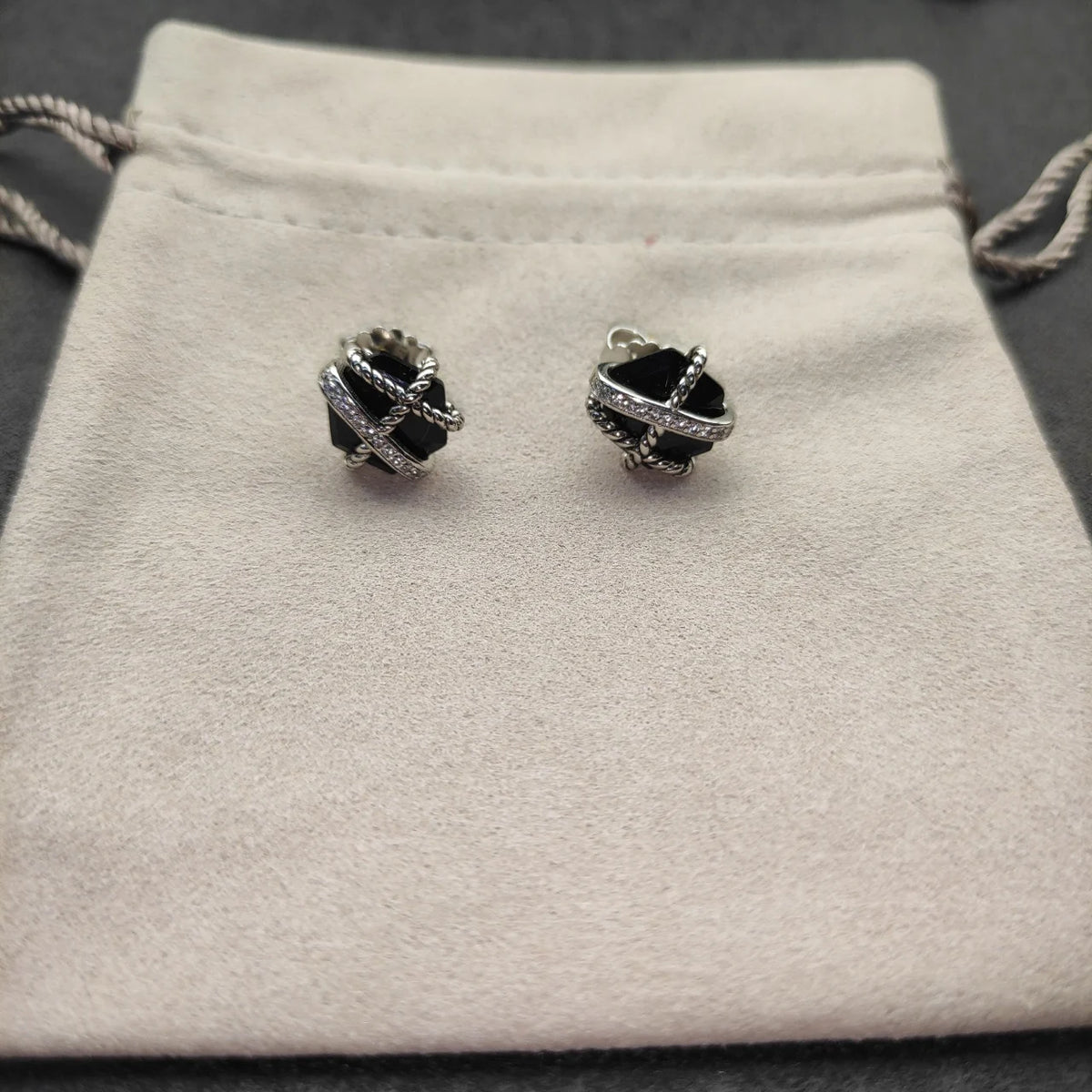 DY High-Quality Silver-Plated Hexagonal Diamond Stud Earrings. Gold-Plated Colored Gemstone Stud Earrings. Wholesale Jewelry.