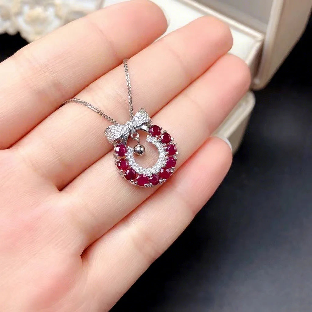 Gioiellieri Natural Ruby Gemstone Christmas Style Pendant Light Luxury High-end Tungsten Precision Inlaid Gemstone Pendant Necklace Women
