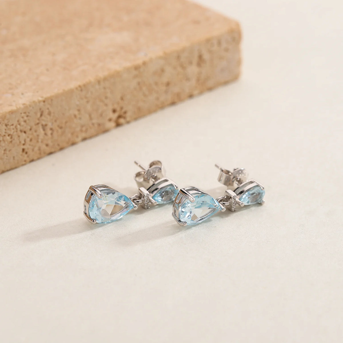 ArtistA C7788 Abiding High End Designer Style Luxury 925 Sterling Silver Natural Sky Blue Topaz Necklace Earrings Jewelry Sets
