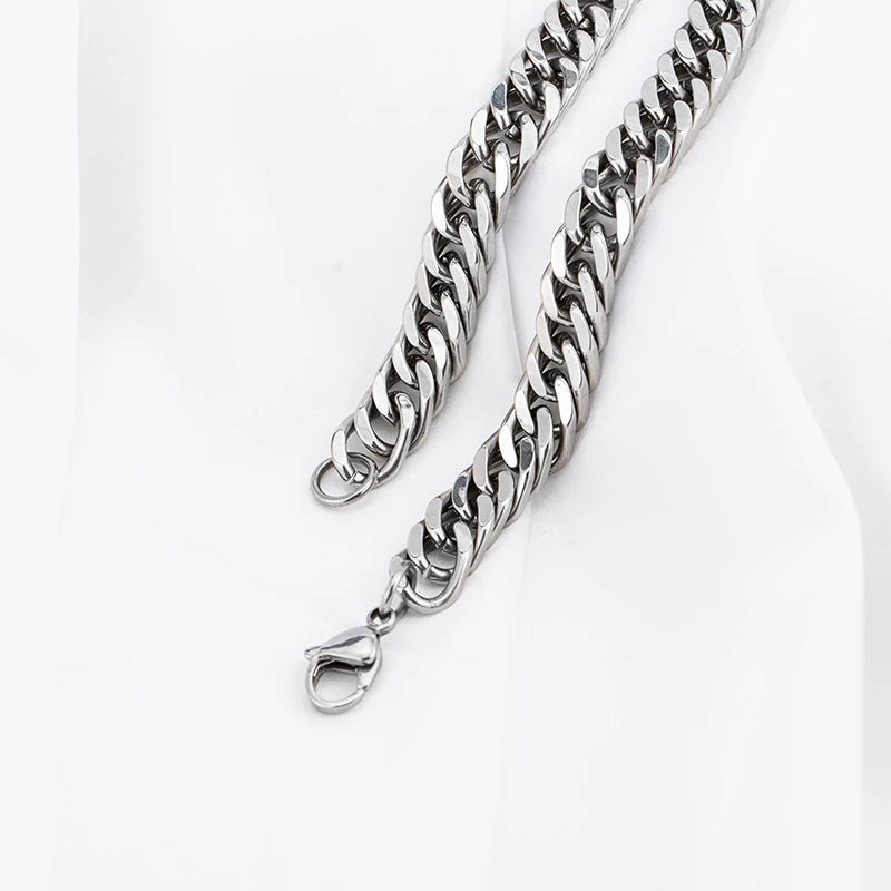NEWLiFE REBEL Boardwalk Crest Necklace in Stainless Steel