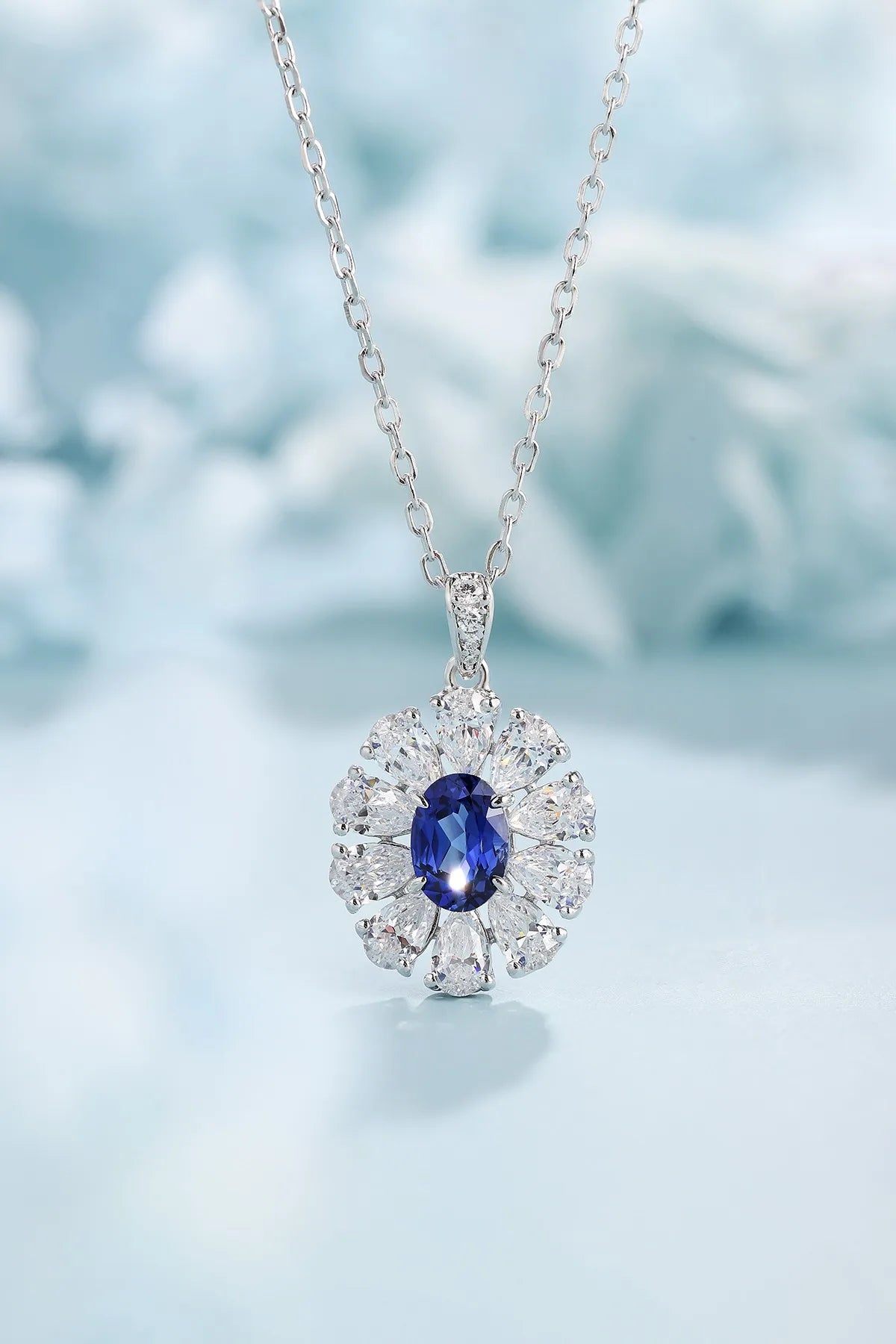 Gemfiori Anster 925 Sterling Silver High-quality Cultivated Sapphire Necklace - Suitable for Parties or As a Gift