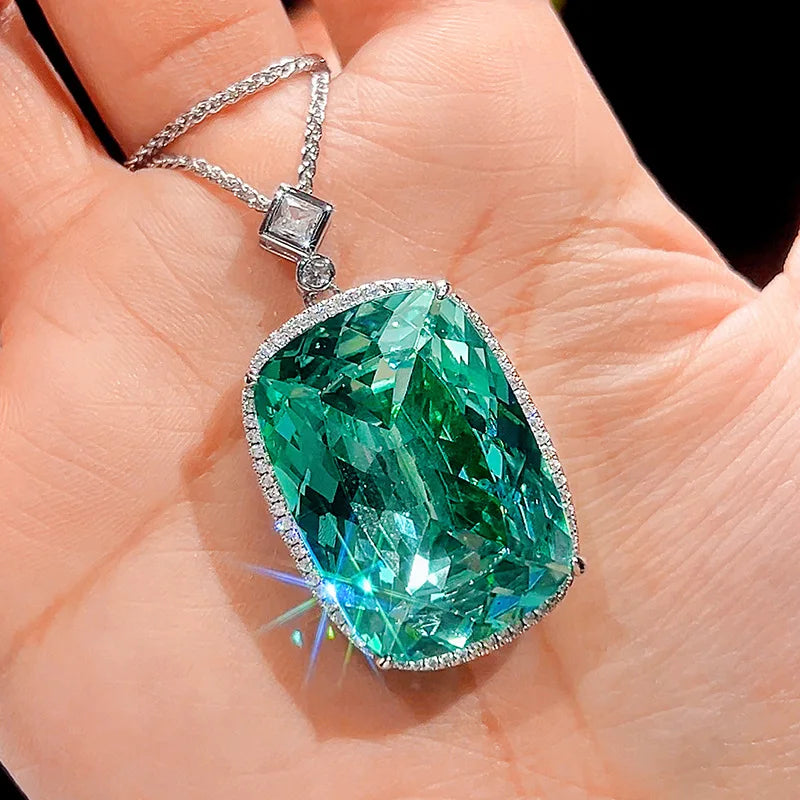 S&S Luxury High-end Emerald Pendant Inlaid with Sparkling Zircon Light Luxury Green Zircon Necklace