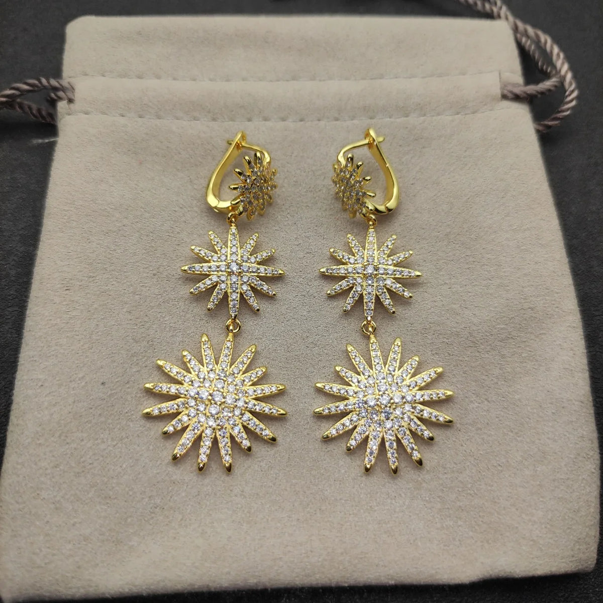 FASHIONISTA DY High-Quality Silver-Plated Sunflower Earrings with Diamonds. Gold-Plated Sunflower Earrings. Jewelry.