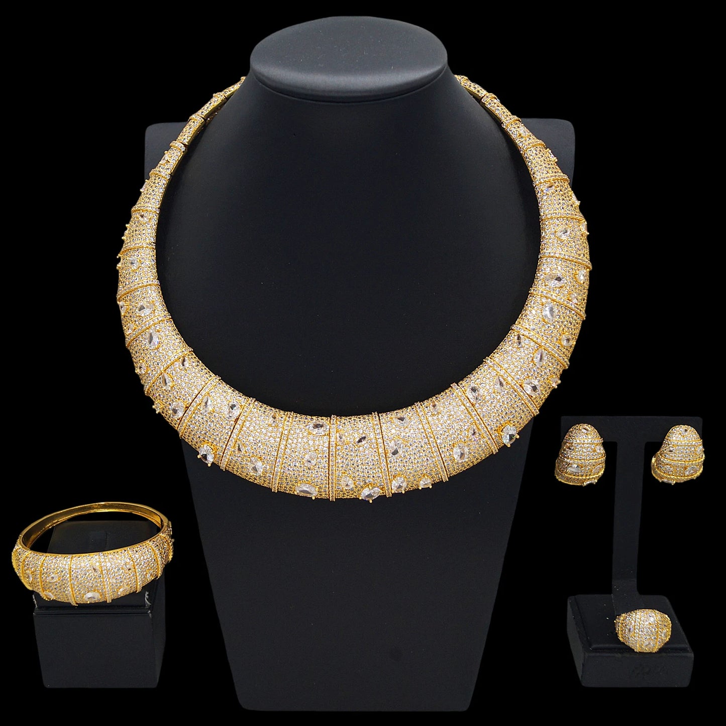 Zhuerrui New Dubai Elegant Jewelry Four-piece Set American Socialite Noble Jewelry Dating Proposal Lady Necklace RingHZ24011222