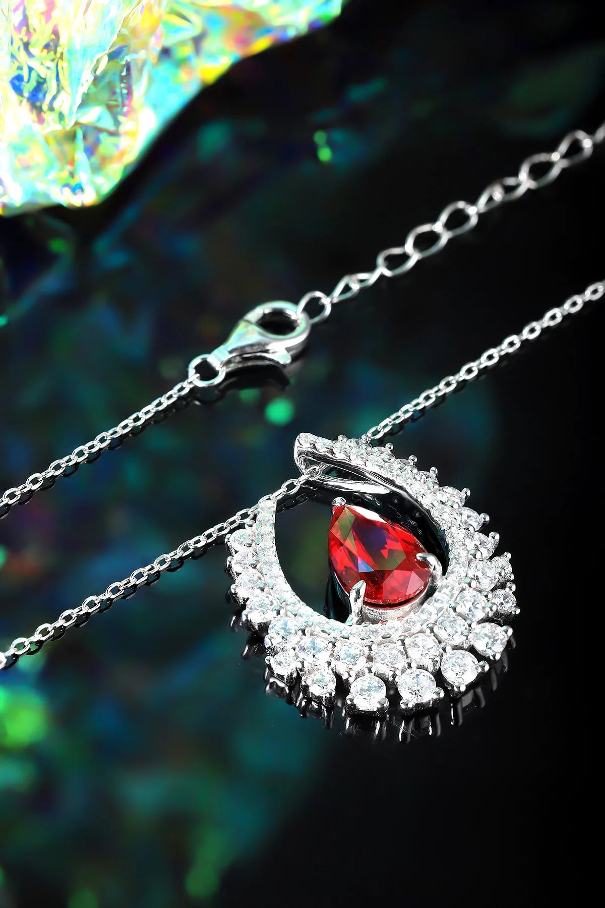 Gemfiori Anster 925 Sterling Silver High-quality Cultivated Ruby Necklace - Suitable for Parties or As a Gift