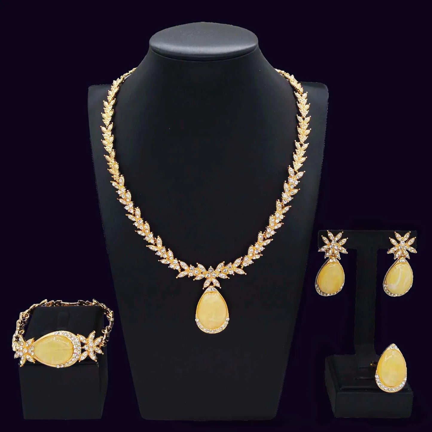 Zhuerrui Exquisite Woman Gold Jewelry Sets Silver Diamond Drop Necklace Jewelry Set Cheap Bridal Costume Accessories HC23227