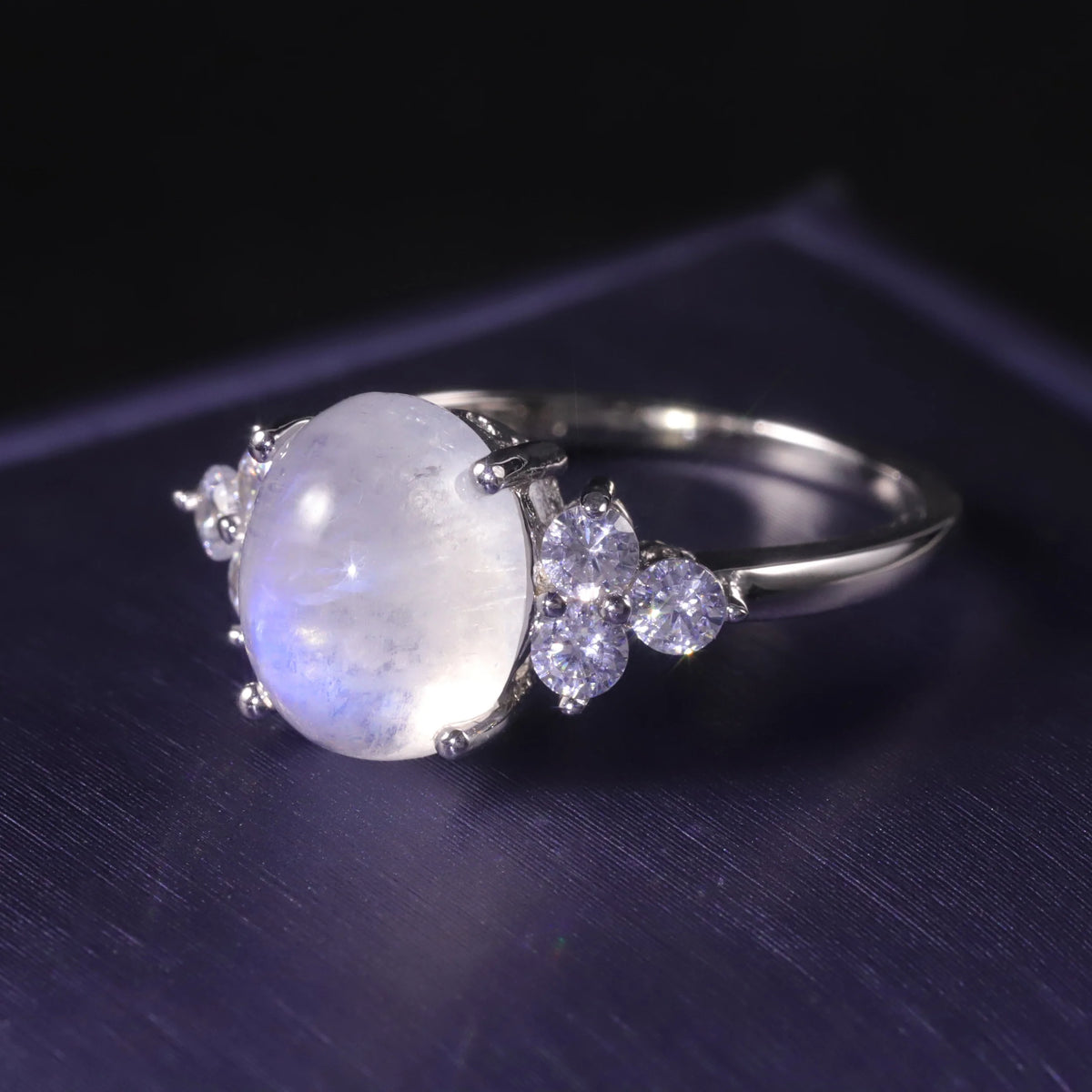ArtistA F0066 Abiding Jewelry Faceted/Cabochon Optional Oval 8x10MM Natural Moonstone 925 Sterling Silver Women Rings