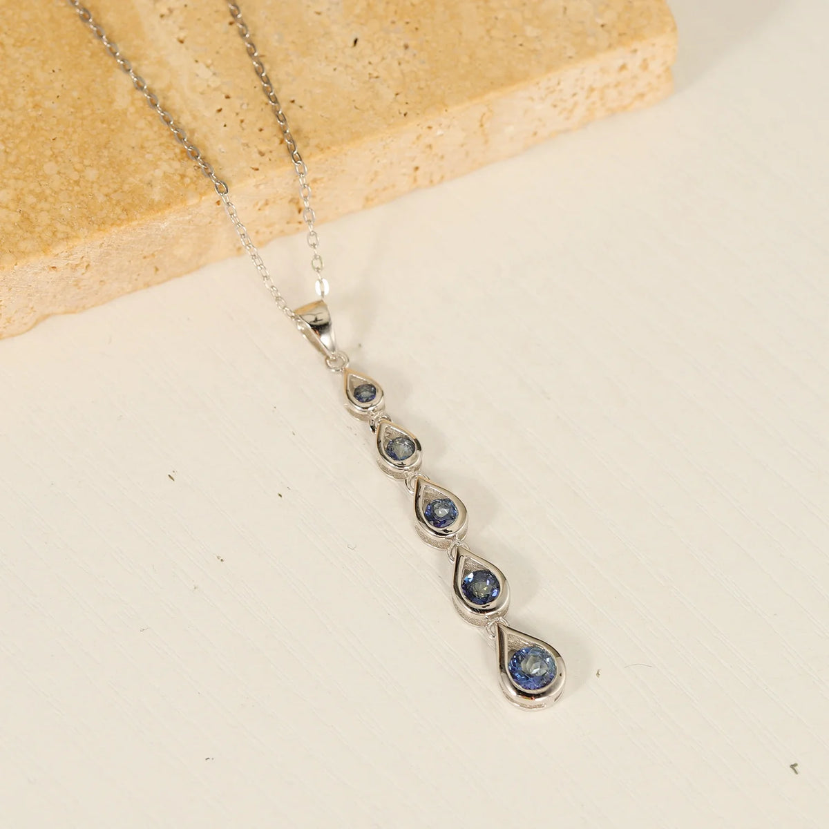 ArtistA C1028 Abiding Classic Fashion Five Natural Mystic Blue Quartz 925 Silver Long Statement Pendants Chain Necklace