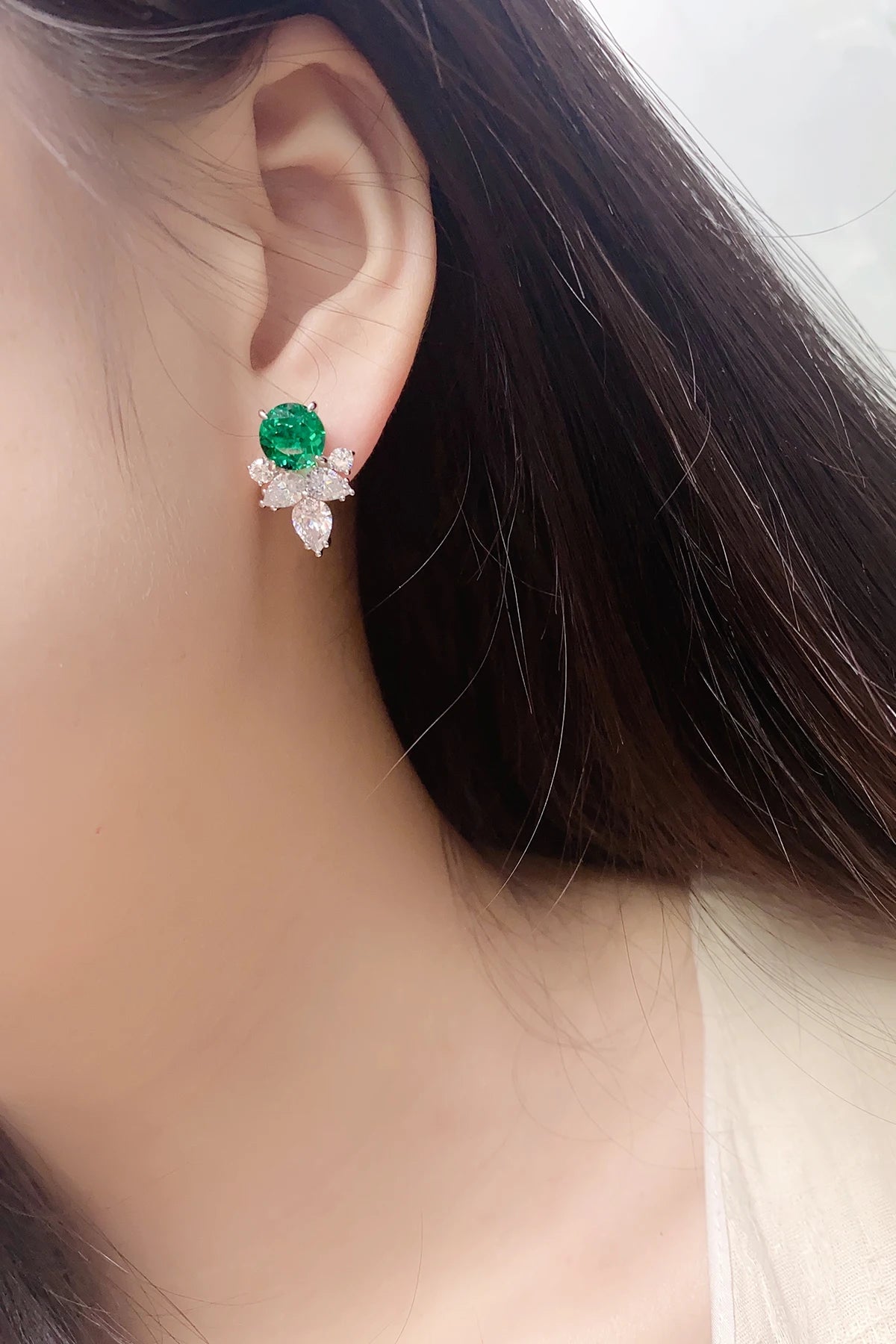 Gemfiori China Factory New Design Gemstone Cultivated Emerald Earrings