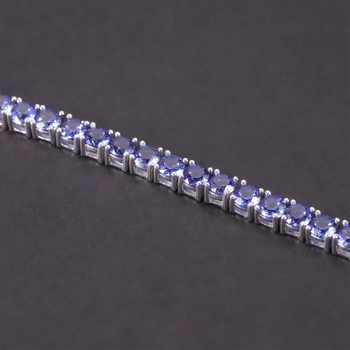 ArtistA 925 Silver Jewellery Bracelet Light Blue Gemstone Silver Rhodium Plated Lab Grown Sapphire Tennis Chain Bracelet