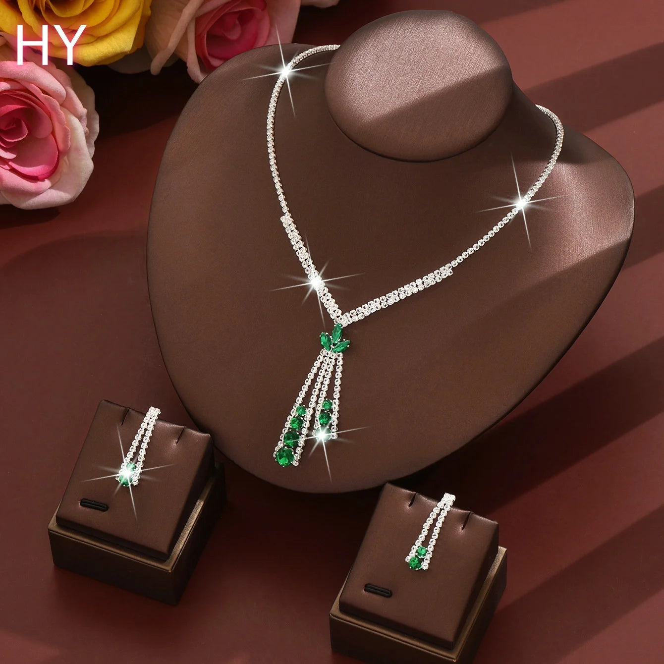 HY Wholesale Accessories: Diamond-Studded Geometric Tassel Necklace for Women - High-End Clavicle Chain
